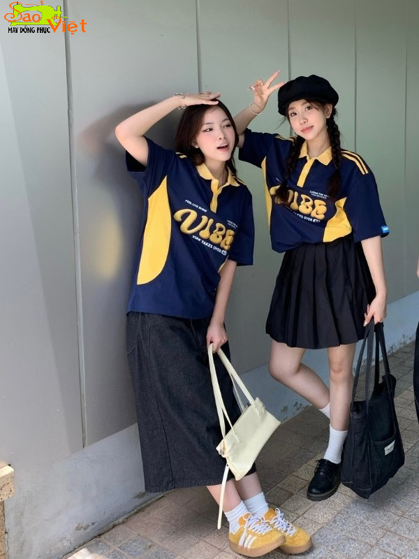 Mẫu Áo Lớp Polo Oversize Màu Xanh Đen Phối Vàng