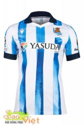 Áo mới của Real Sociedad có thiết kế rất nhiều họa tiết tạo nét 3D